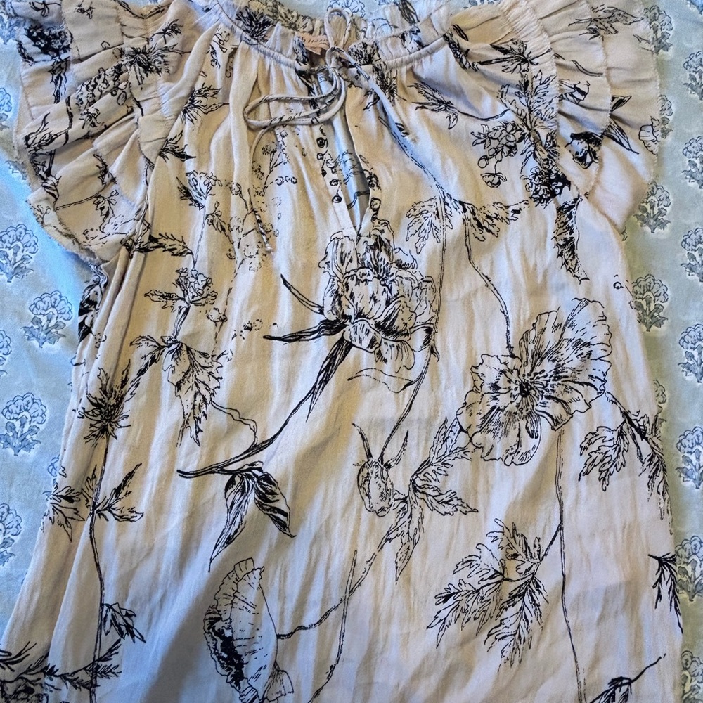 Philosophy Cream and Black Floral Blouse